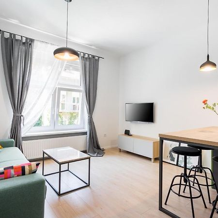 Go2Zagreb Chick Apartment Private Parking Available ภายนอก รูปภาพ