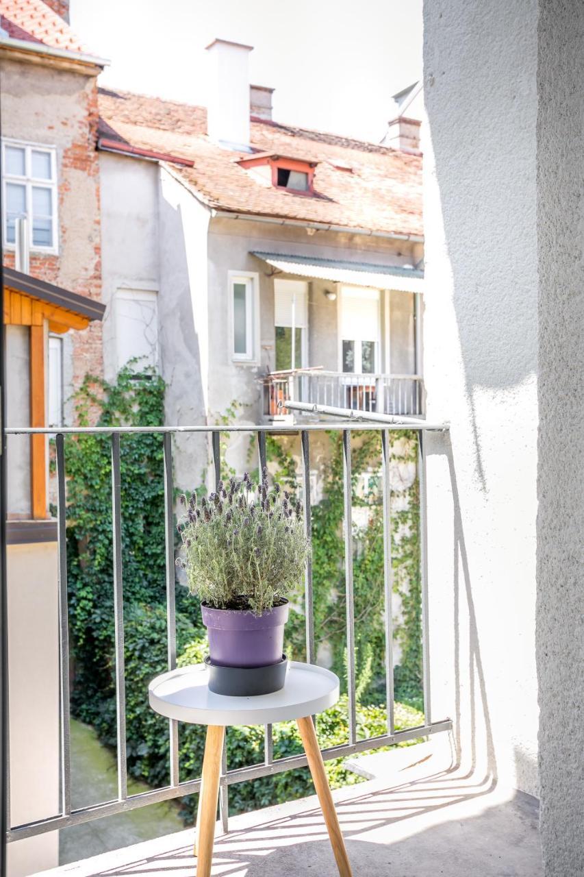 Go2Zagreb Chick Apartment Private Parking Available ภายนอก รูปภาพ